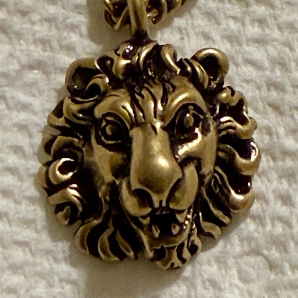Gucci Lion Head Necklace! - Picture 3 of 13